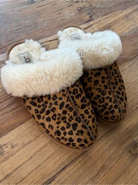 UGG scuffette slipper sz 10 dark leopard print